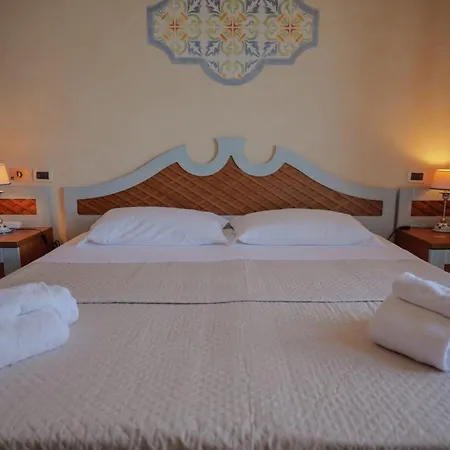 Hotel Club Residenza Del Golfo 4*