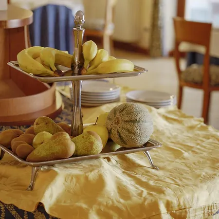 Club Residenza Del Golfo Hotel 4*