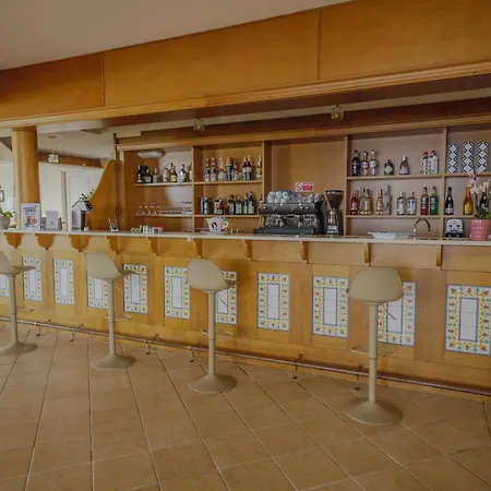 Hotel Club Residenza Del Golfo 4*