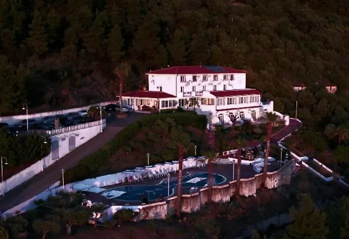 Hotel Club Residenza Del Golfo 4*